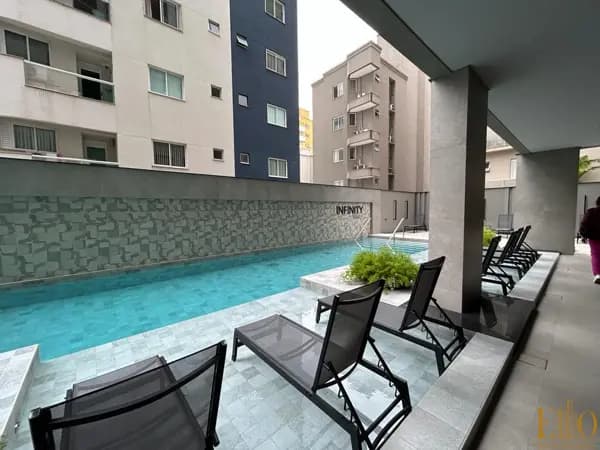 Flat com locação por Diárias. Confira disponibilidade. À 250 metros MAR. Na Meia Praia em Itapema