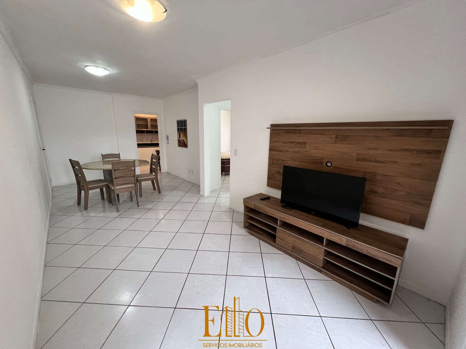 Exclusivo, Apartamento 1 Suíte + 1 dormitório e 1 vaga. Meia Praia em Itapema