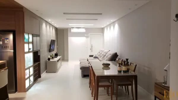 Apartamento Isis Dallagnelo, Frente 2 Av. Vista Mar, 03 Suítes + 02 Vagas. Meia Praia em Itapema /SC