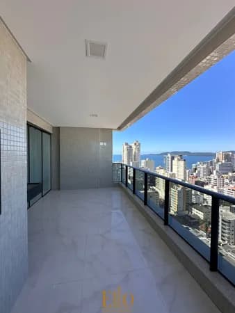Apartamento com Vista Mar! Andar alto. Edifício Greta Palace, 03 Suítes + 02 Vagas. Meia Praia em Itapmea/SC