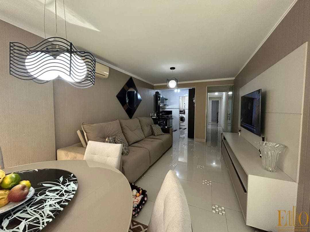 Apartamento Ed. Angélica 03 Suítes e 01 Vaga. Próximo a segunda Avenida. Somente 1 por andar. Meia Praia em Itapema. SC