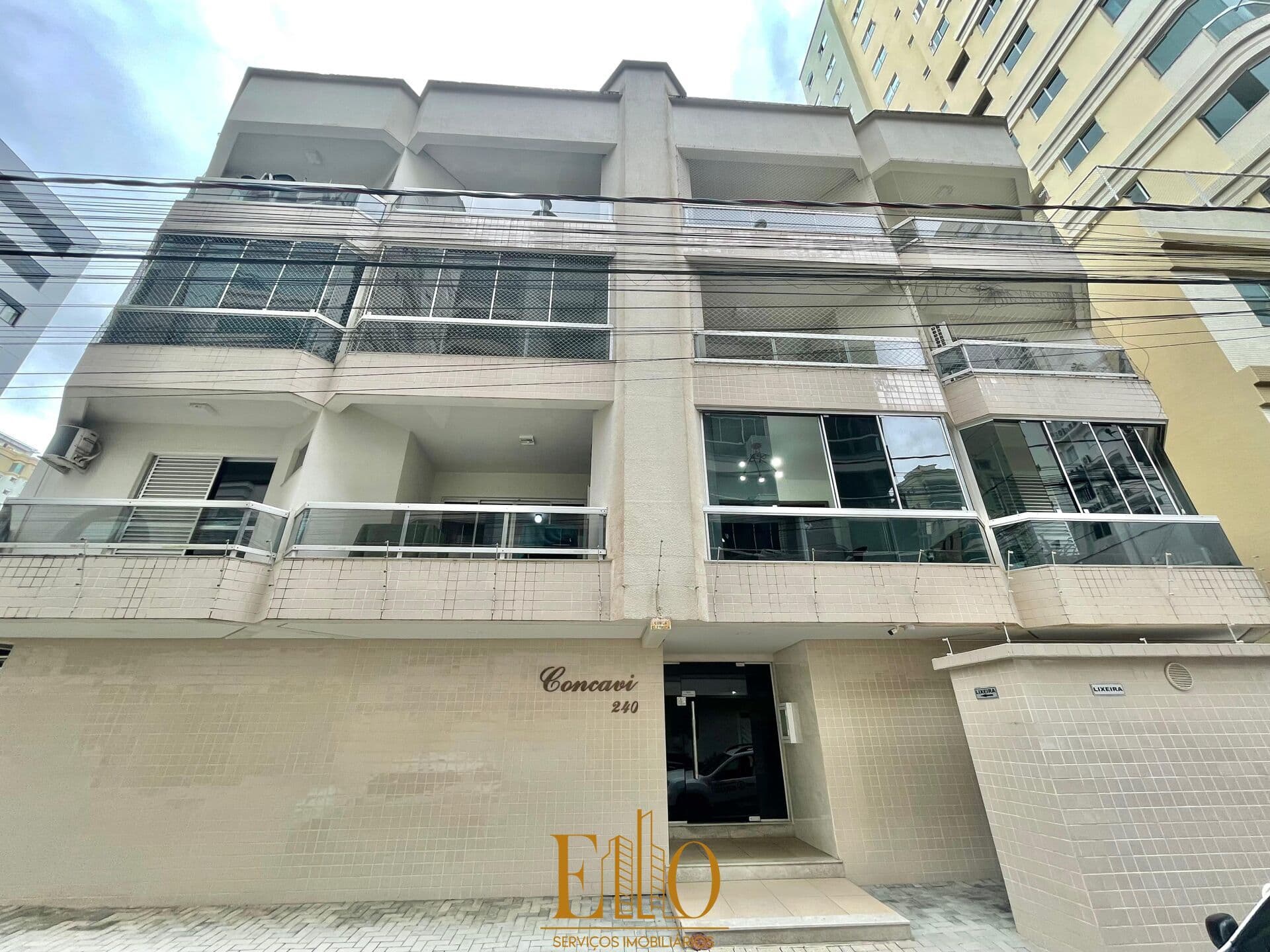 Apartamento Padrão Quadra Mar!