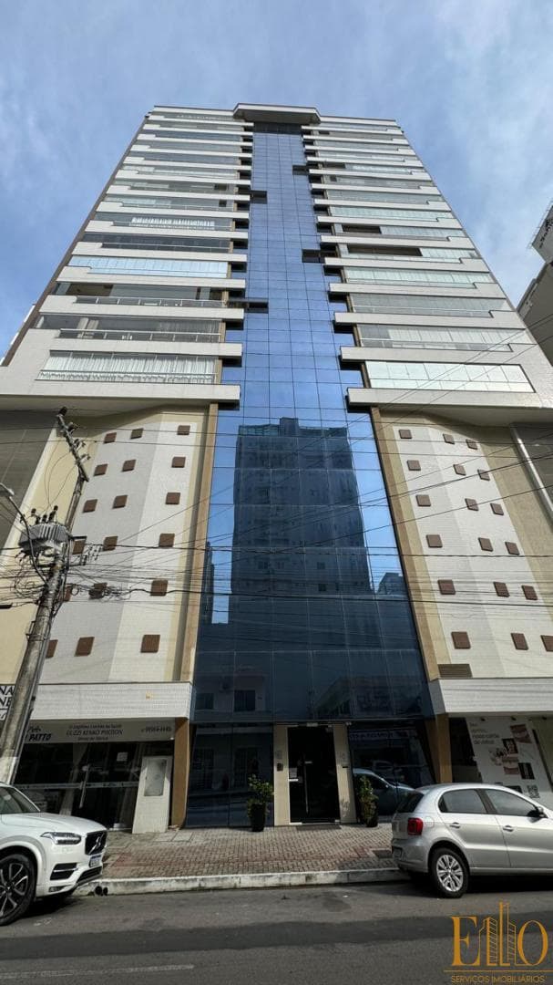 Apartamento à venda no bairro Meia Praia em Itapema/SC