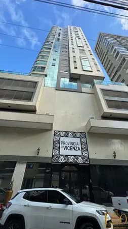Apartamento cobertura com vista mar - 4 suítes - Meia Praia