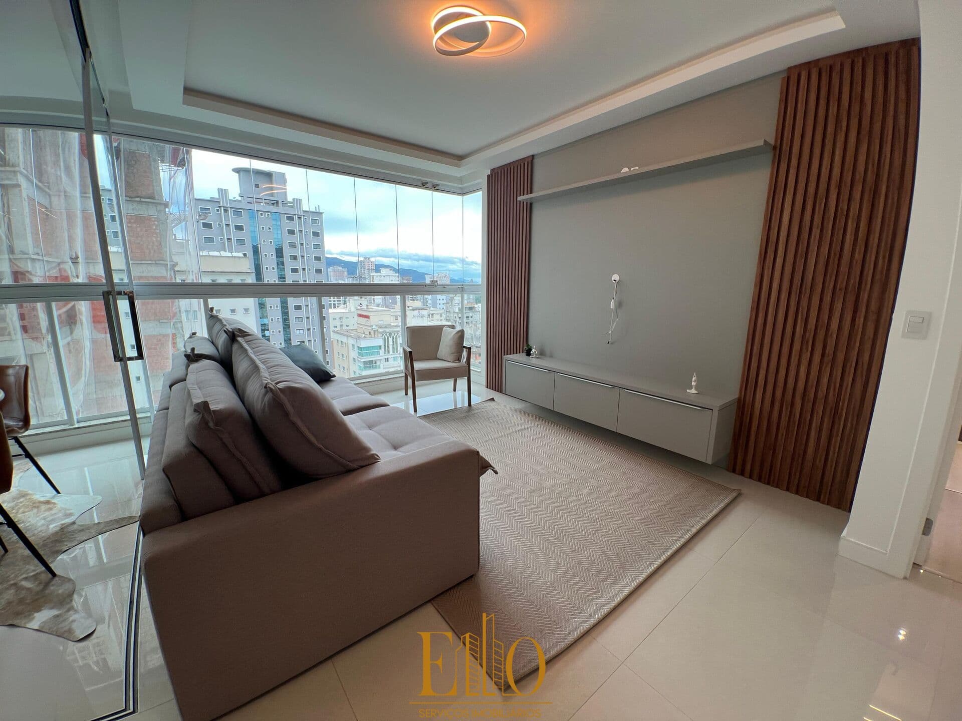Apartamento Alto Padrão, Edifício Grand Soleil, 03 Suítes + 02 Vagas. Meia Praia em Itapema/SC