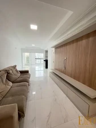 Apartamento Semi-mobiliado no Ed. Key West , 03 Suítes + 02 Vagas na Nereu Ramos. 200 metros MAR! Lazer completo