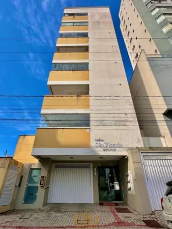 Apartamento 03 quartos sendo 01 suíte, 01 por andar! Na meia praia em Itapema /SC