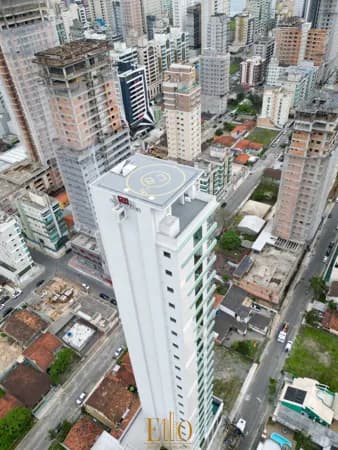 Apartamento no Edifício The Garden, 03 Suítes + 02 Vagas de garagem. Meia Praia em Itapema - SC