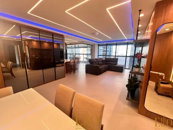 Apartamento á venda no Edifício Times Square, 04 Suítes e 03 Vagas privativa. Lazer completo! Meia Praia em Itapema - SC