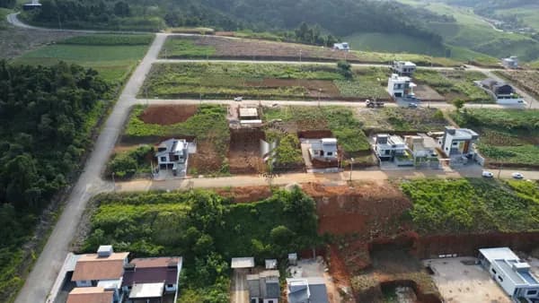 Lote - pronto para construir