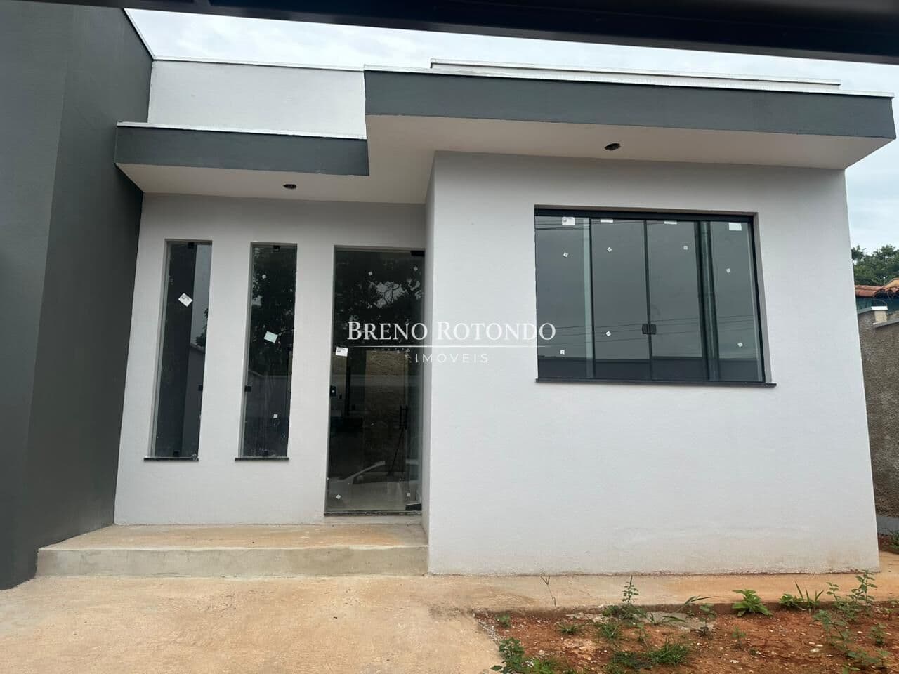 Casa 02 quartos á venda no bairro Pousada das Rosas