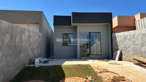 Casa 03 quartos á venda no bairro Atenas