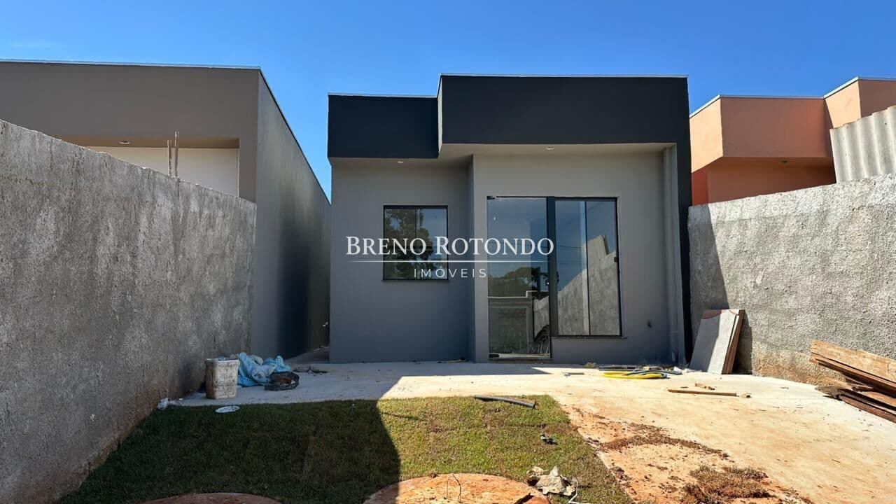 Casa 03 quartos á venda no bairro Atenas