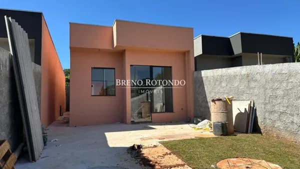 Casa 03 quartos á venda no bairro Atenas