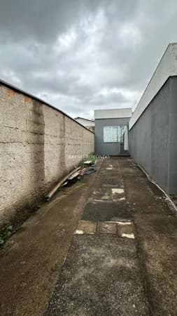 Casa 02 quartos com suíte á venda no bairro Canarinho