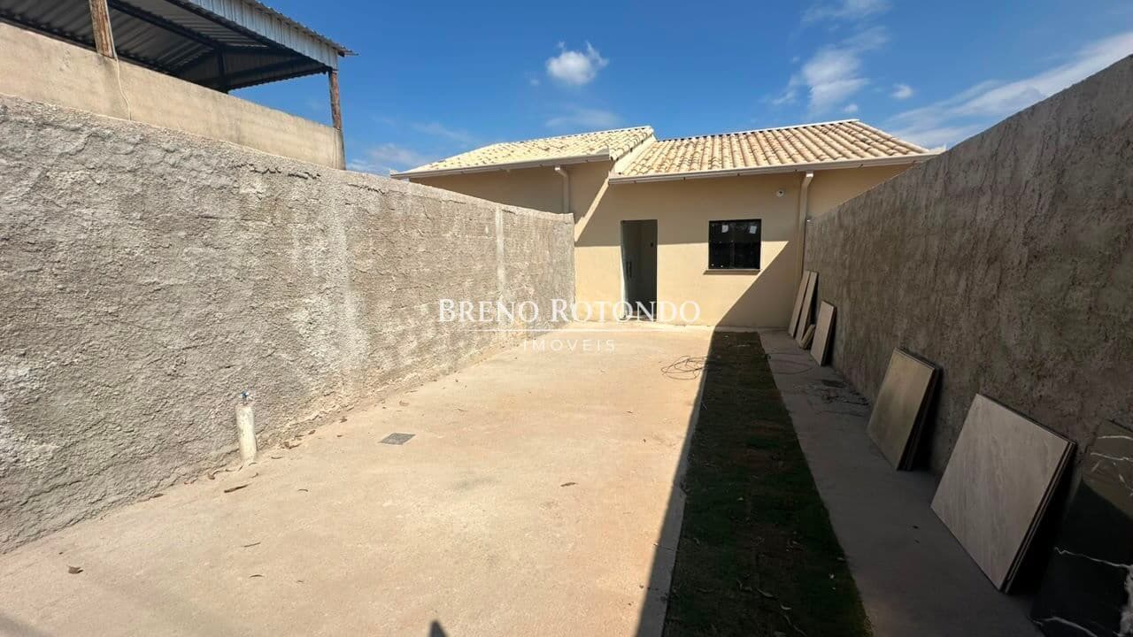 Casa á venda no bairro Santo Antônio