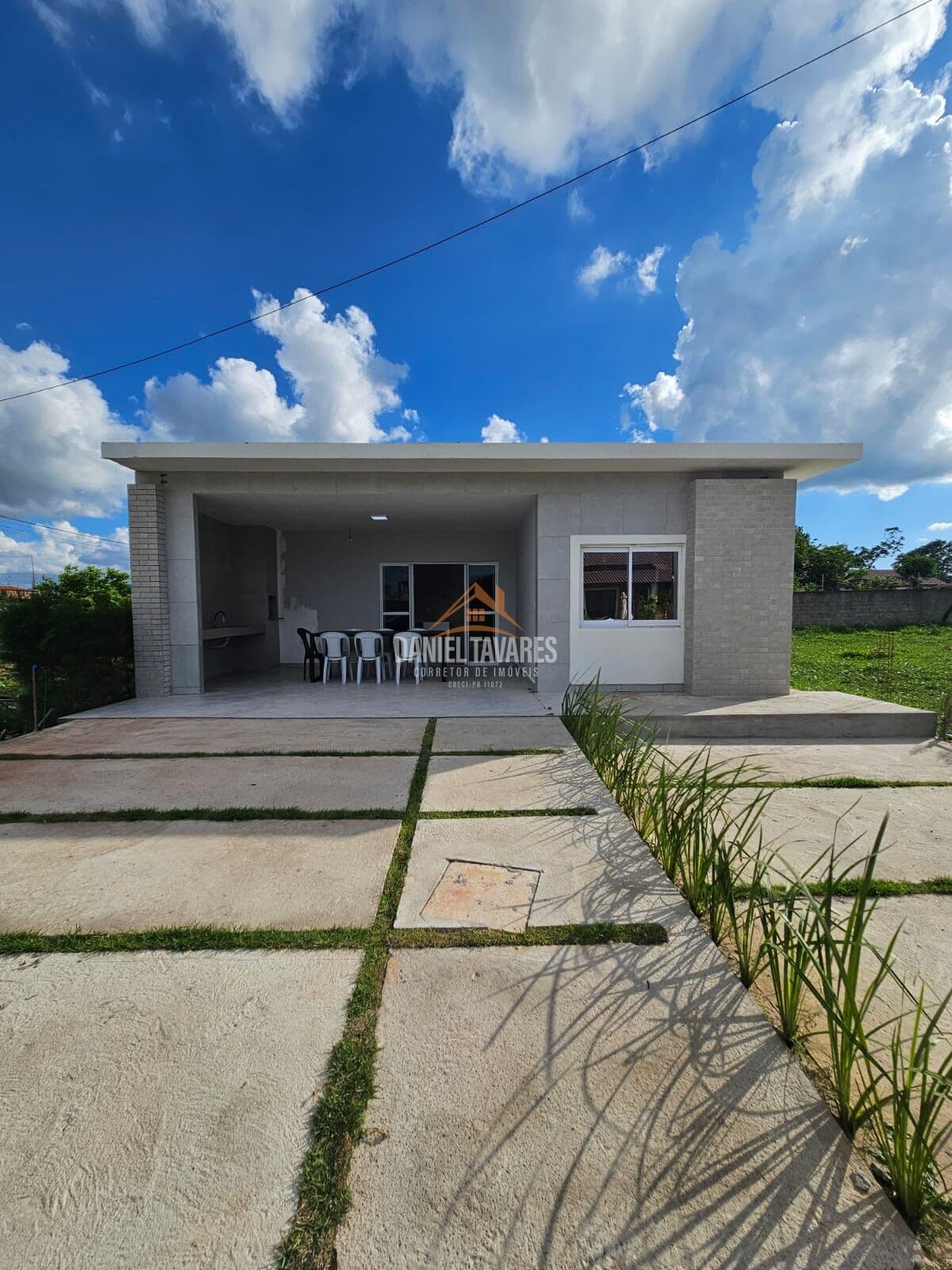 Casa Padrão á Venda no Condomínio Monte Sinaí