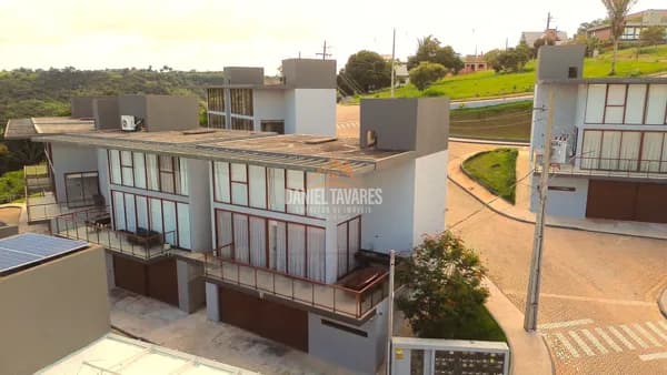 Casa Chalé á venda no Condomínio Montelier-Bananeiras