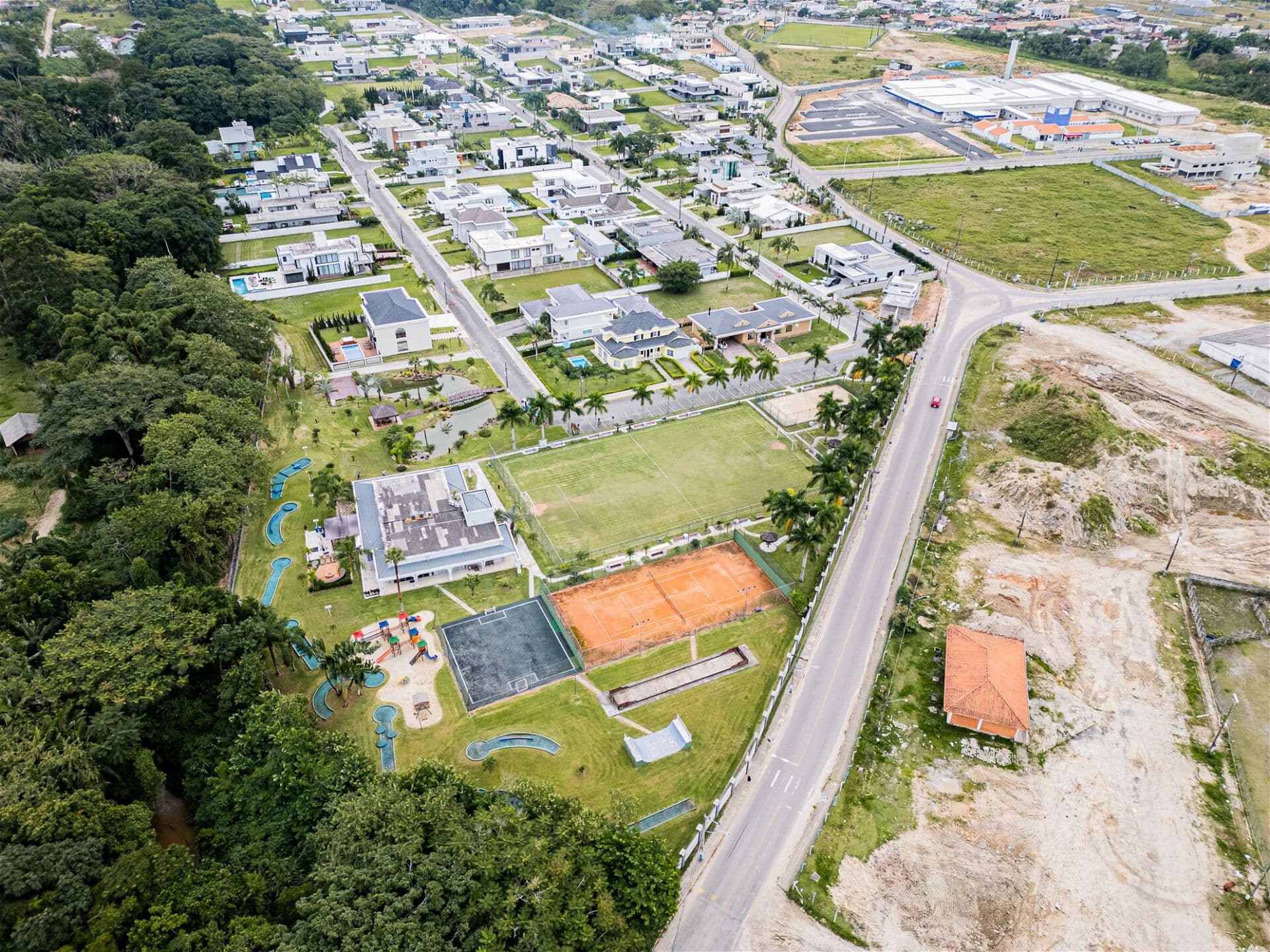 Terreno em Condomínio localizado em Itapema.