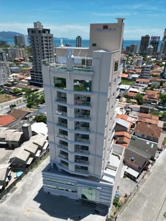Excelente apartamento,ótimo lazer,em Perequê.