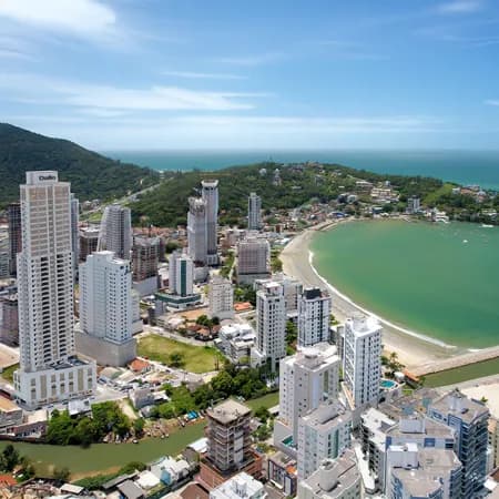 Lindo empreendimento,completa área de lazer,no centro de Itapema.