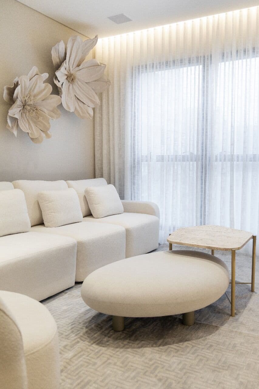 Apartamento Showroom,localizado em Meia Praia.