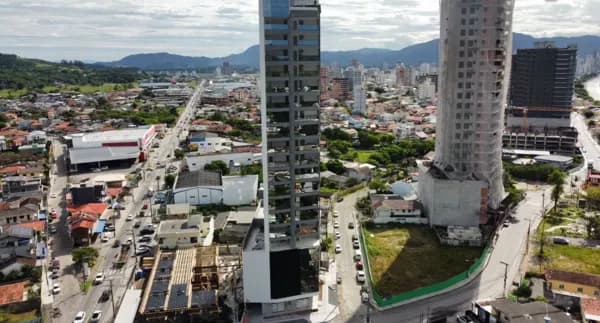 Apartamento ótimo,com área de lazer,em Perequê.
