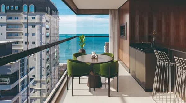 Lindo empreendimento com vista para o mar,em Meia Praia,com lazer.