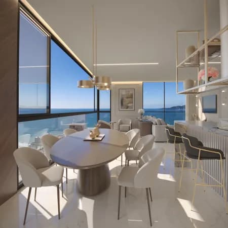 Empreendimento quadra mar,área de lazer completa,em Meia Praia.
