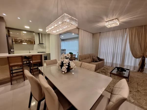 Apartamento bem mobiliado,excelente localização com ótimo lazer.