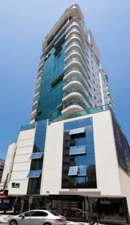 Apartamento pronto para morar,com área de lazer,em BC.