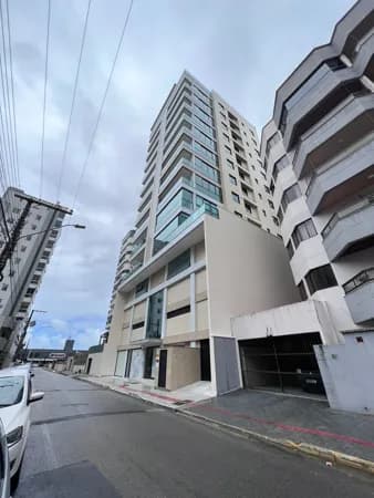 Excelente apartamento,bem localizado,com lazer.