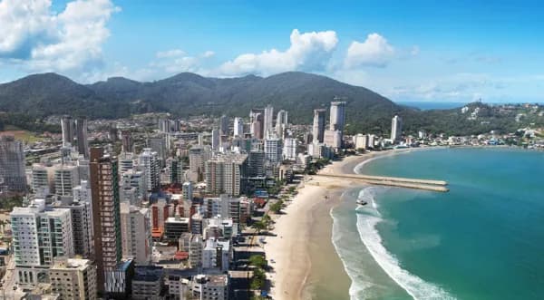 Lindo empreendimento,vista para o mar,no centro de Itapema.
