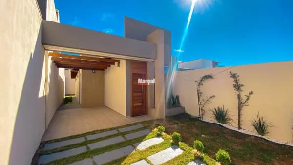 Casa à venda no bairro Portal do Sol — conforto, praticidade e excelente aproveitamento de espaço.