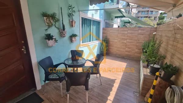 linda e aconchegante casa no Jardim no Jardim Guanabara