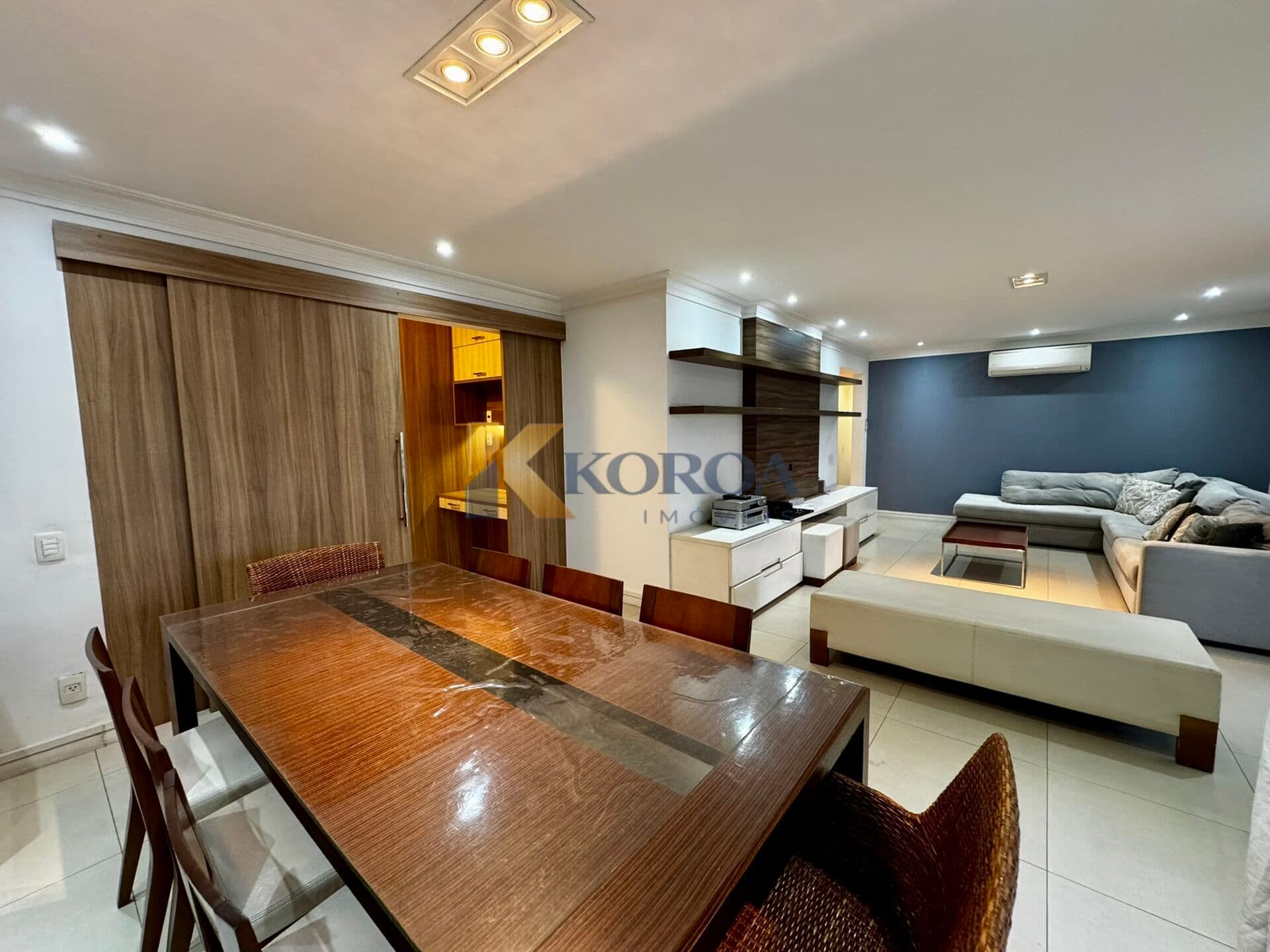 Apartamento 4 dormitorios e 2 suites na Vila Romana