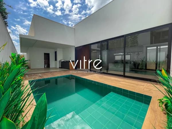 Casa à venda no bairro Laranjeiras em Uberlândia/MG