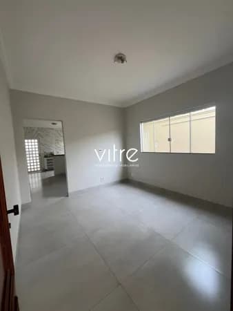 Casa à venda no bairro Santa Mônica em Uberlândia/MG