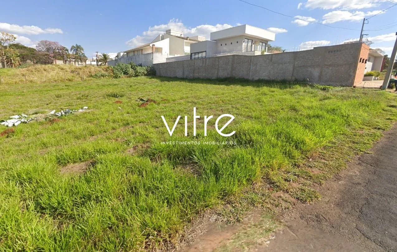 Terreno à venda no bairro Jardim Karaíba em Uberlândia/MG