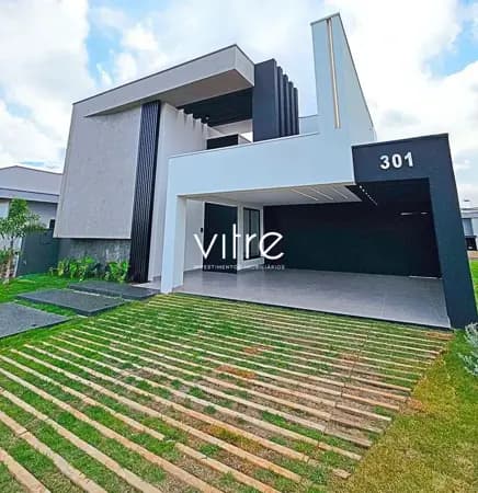 Casa à venda no bairro Granja Marileusa em Uberlândia/MG
