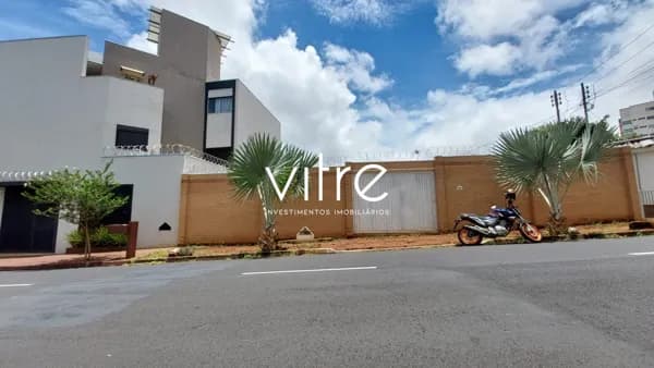 Terreno à venda no bairro Saraiva em Uberlândia/MG
