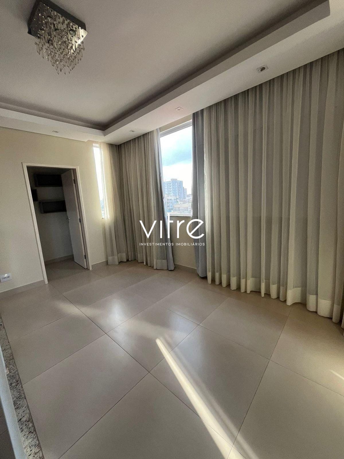 Apartamento à venda no bairro Santa Mônica em Uberlândia/MG