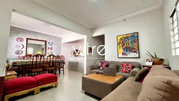 Casa à venda no bairro Granada em Uberlândia/MG