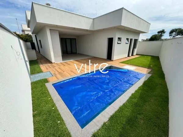 Casa à venda no bairro Laranjeiras em Uberlândia/MG