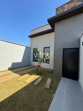Casa à venda no bairro Novo Mundo em Uberlândia/MG