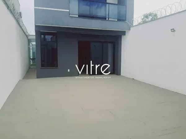 Casa à venda no bairro Novo Mundo em Uberlândia/MG