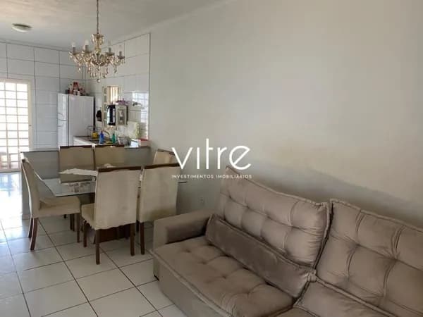 Casa à venda no bairro Jardim Sucupira em Uberlândia/MG