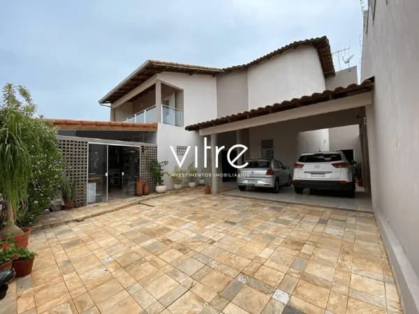 Casa à venda no bairro Jardim Karaíba em Uberlândia/MG