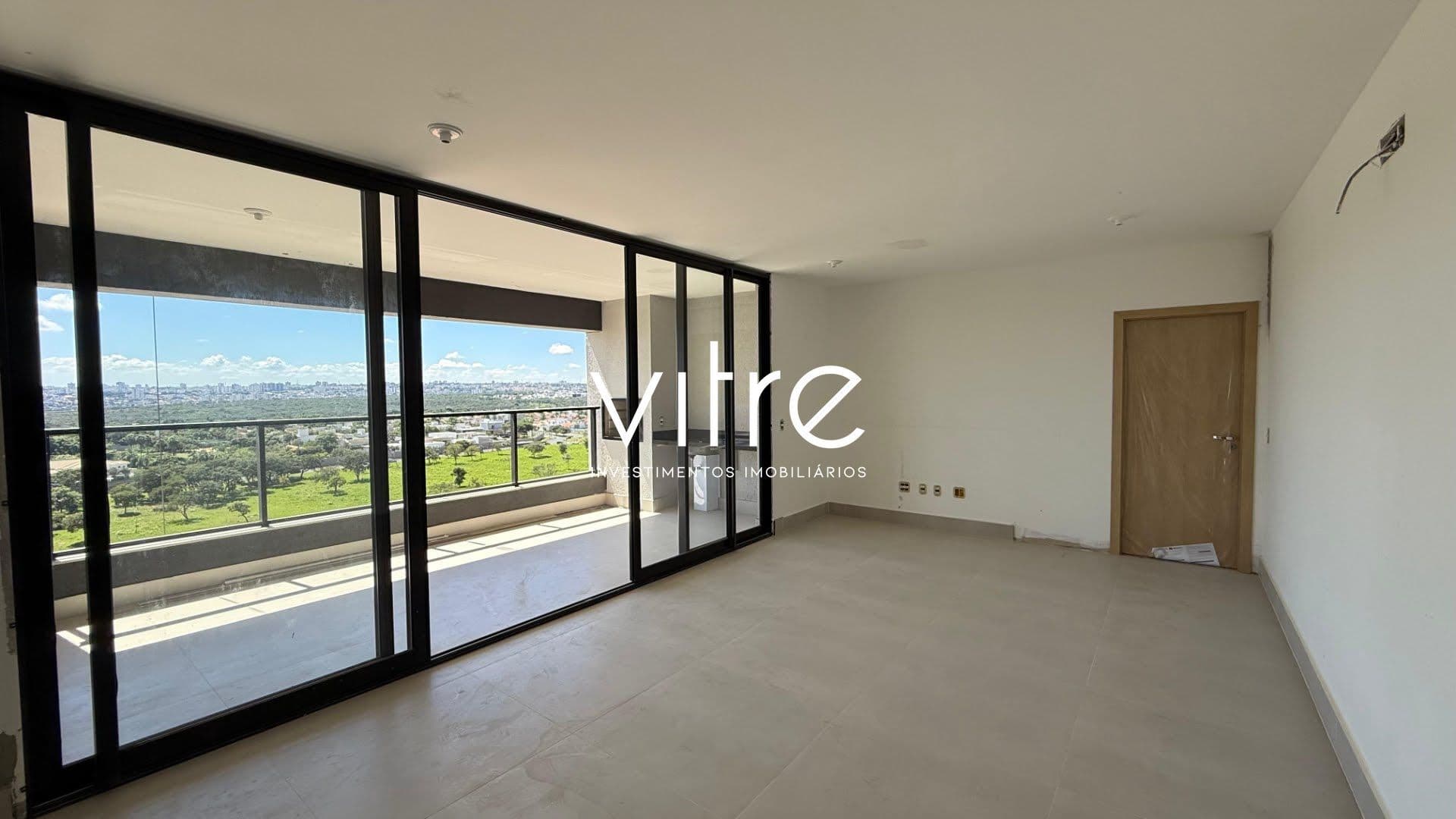 Apartamento à venda no bairro Jardim Karaíba em Uberlândia/MG