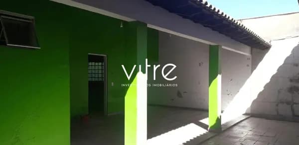 Casa à venda no bairro Granada em Uberlândia/MG